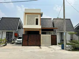 Rumah 2 Lantai  Cinity