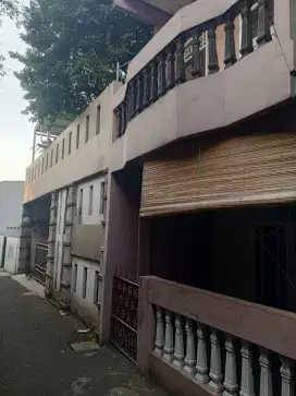 Di jual rumah berikut kos2an dan kontrakan