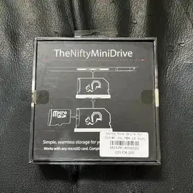 Nifty Mini Drive Apple MacBook Air 13 inch 2011-2017 microSD Adapter