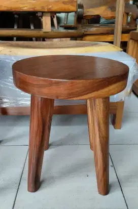 Kursi resto kayu utuh trembesi