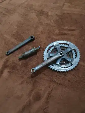 Crankset Shimano 200GS ex. Sepeda MTB Federal