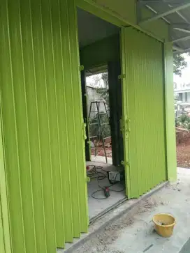 Folding gatte roling door