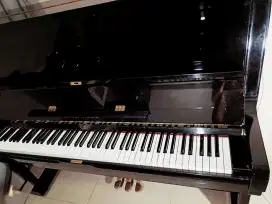 Piano Yamaha U2H