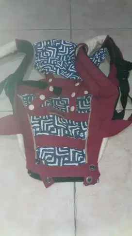 Hipseat Gendongan Bayi