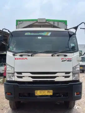 ISUZU GIGA FVM 245PS WINGBOX 2019 6X2 TRONTON 10RODA TGN1 SIAP KERJA !