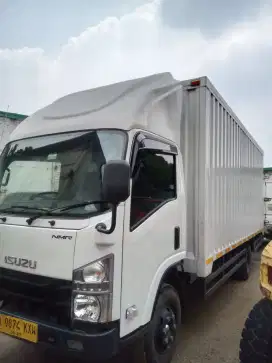 ISUZU ELF NMR81L BOX BESI 2023 6RODA TGN1 KMRENDAH ORIGINAL SIAP KERJA