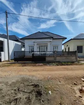 RUMAH KLASIK MODERN LAMLAGANG BANDA ACEH