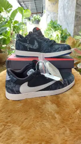 Sepatu nike travis scott black denim