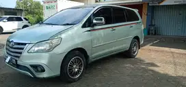 Toyota Kijang Innova 2005 Bensin