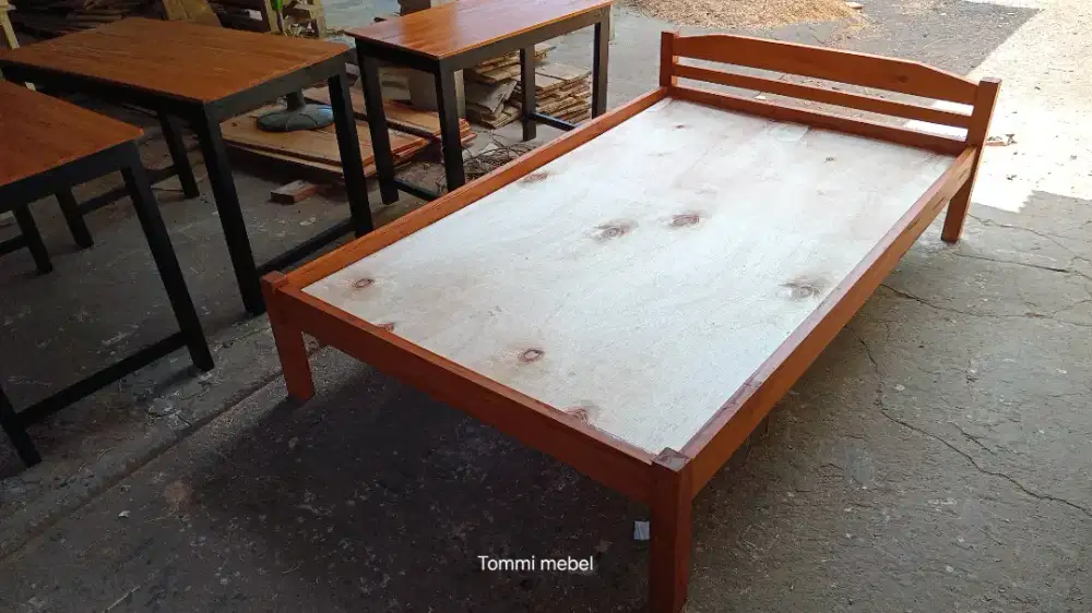 Ranjang kayu 120x200