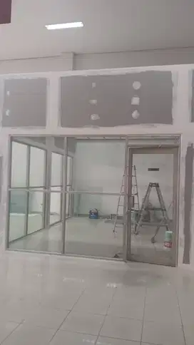 Pasang Gypsum Kantor Kusen Alumunium Pintu Kamu Flase Lis Moulding PVC