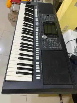 Keyboard Yamaha psr s950 mulus