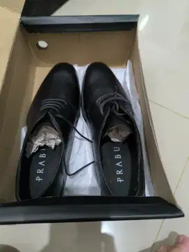 Prabu reksa . Sepatu formal Derby black