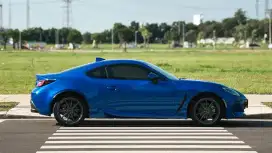 CASH ! &lt; 1.000 KM NEW Subaru BRZ 2.4 A/T WR Blue Low KM - Fast Sale