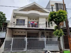 Rumah Kost Siap Ngomset Lokasi strategia di Gubeng Kertajaya surabaya