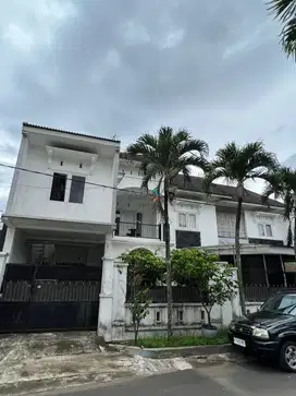 Dijual Rumah Kost Eksklusif Strategis di Daerah Jalan Veteran, Malang