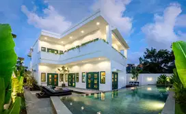 Luxury Villa 4 Br in Berawa Canggu