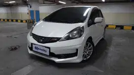 Honda Jazz 1.5 RS Bensin-MT 2014 Putih /