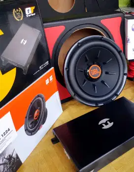 Paket audio mobil power momentu 4chanel & subwofer JBL CLUB 12INC