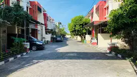 RUMAH DALAM RINGROAD DI PERUMAHAN ELITE DEKAT AMBARUKMO PLAZA