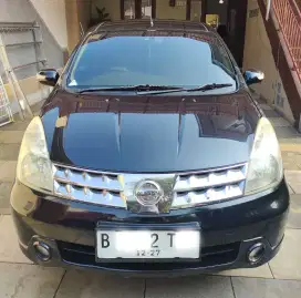 Dijual Cepat Nissan Grand Livina XV AT Hitam 2010