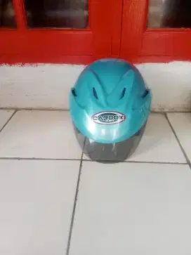 HELM WARNA HIJAU