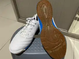 Asics Sepatu Futsal