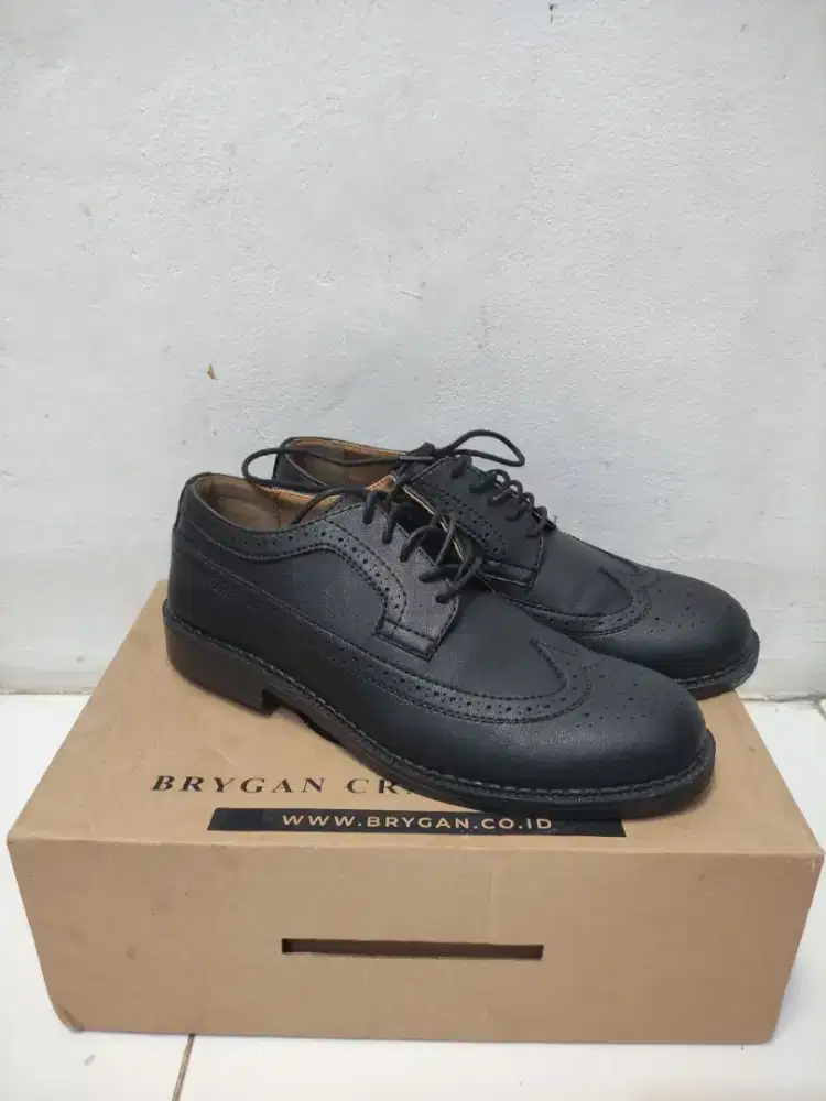 Sepatu Pantofel Pria size 42 Hitam Formal