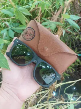 Kacamata RayBan Wayfarer size 54 Tortuis doff Kondisi 98% Original