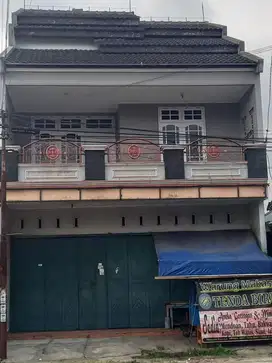 Disewakan Rumah / Ruko/ Kantor