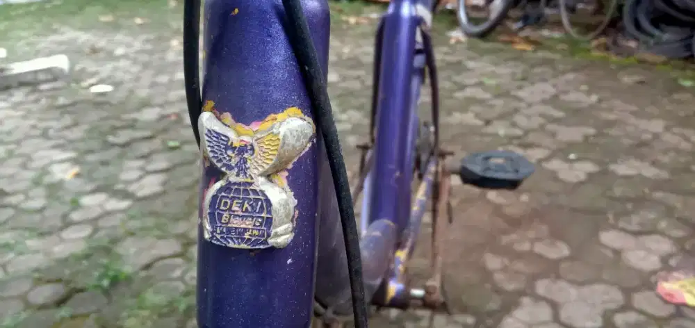 Sepeda mini merk Deki