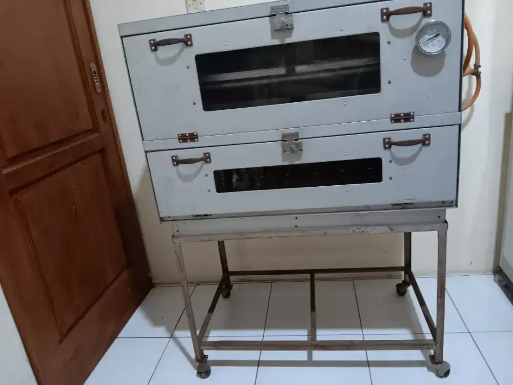 Oven bertingkat kondisi masih oke