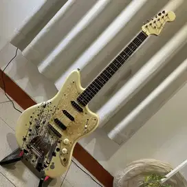 Squier Jazzmaster Mami Scandal Signature