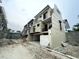 Rumah villa inti kota SIAP HUNI LUX