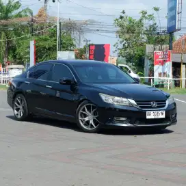 Honda Accord Vtil 2014 AT