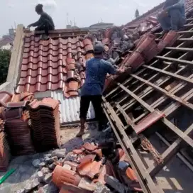 Menerima renovasi atap bocor ganti dengan atap baja ringan+gntngmetal