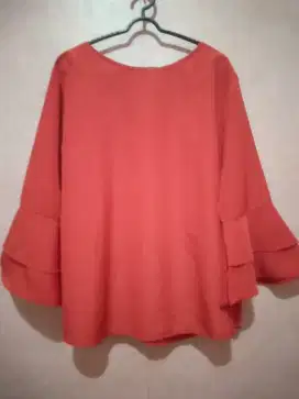 Atasan wanita merah