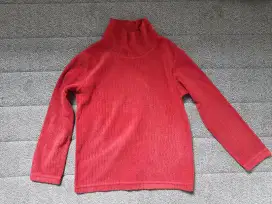 Baju anak lengan panjang uniqlo warna merah usia 3-5tahun