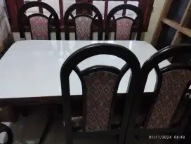 Meja makan lengkap 6 kursi