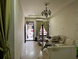 Rumah Dijual Cepat! Depok, 11 Menit ke Tol Jagorawi!