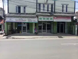 Ruko di Bandung Barat, 2 Lantai Strategis Samping Jalan Raya