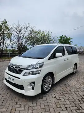 Toyota Vellfire ZG 2.4 (2014) Bensin