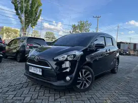 Toyota Sienta V 1.5 Bensin-MT 2017 Hitam