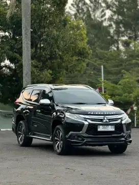 Pajero sport dakkar 2018/2017 black piano