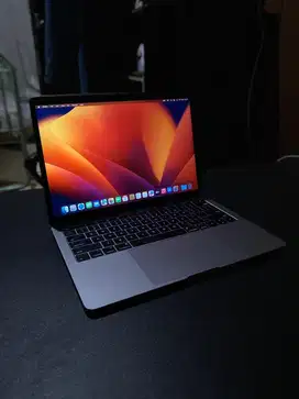 Macbook Pro 2017 Non TB 8/256Gb Gray