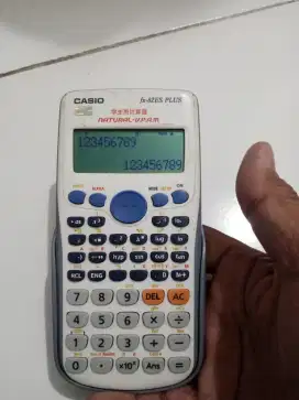 Kalkulator Casio fx-82ES Plus