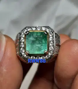 Green Emerald Beryl / Jamrud Columbia