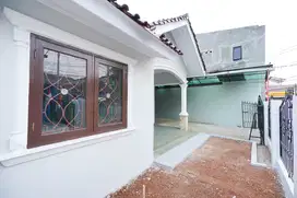 Jual Rumah Luas 200 Meter Butuh Uang Nego, Pasar Rebo, Jakarta Timur