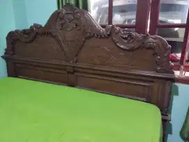 Tempat tidur kayu jati ukiran bagus