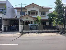 Rumah Besar Komplek Duren Sawit